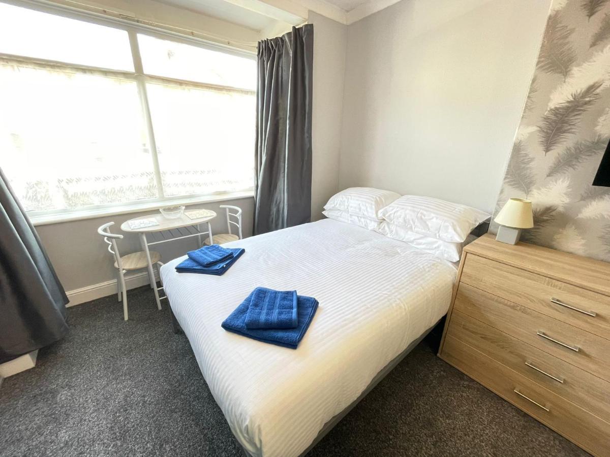 Large Ground Floor Studio Holiday Apartment Skegness - Flat 12 Экстерьер фото